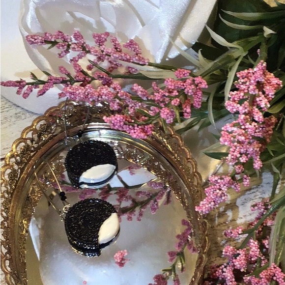 Cookie Earrings - Picture 4 of 5